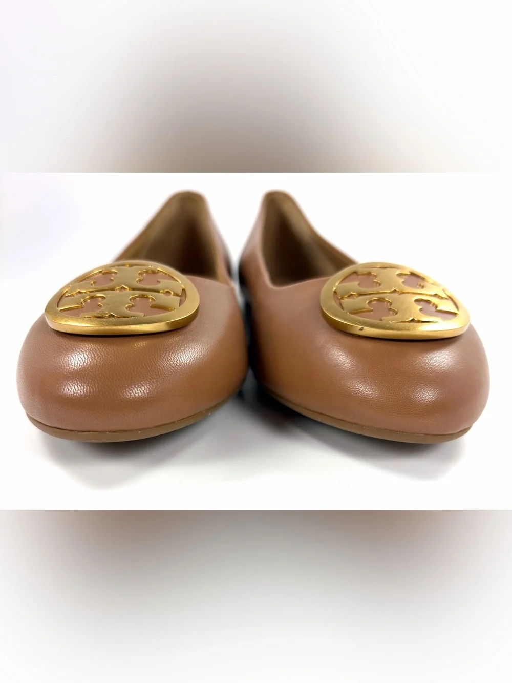 Tory Burch Reva Ballet Flats 10.5 Camel Leather Gold Logo Medallion Shoes